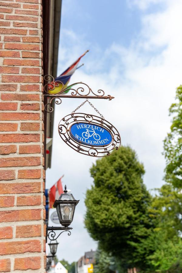 Hotel Landhaus Knappmann Essen Bagian luar foto
