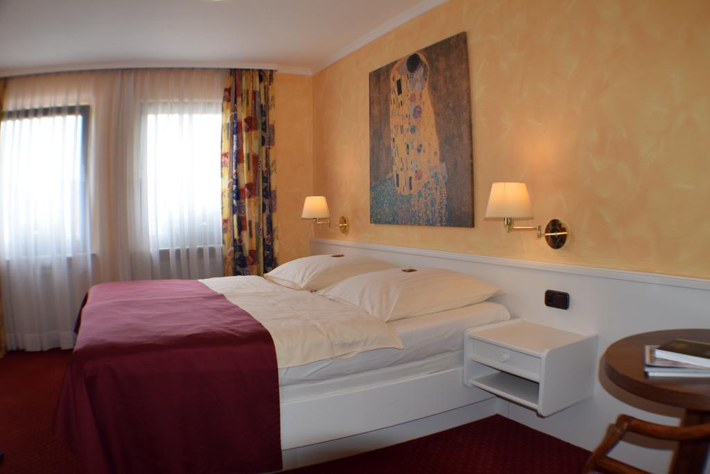 Hotel Landhaus Knappmann Essen Bagian luar foto