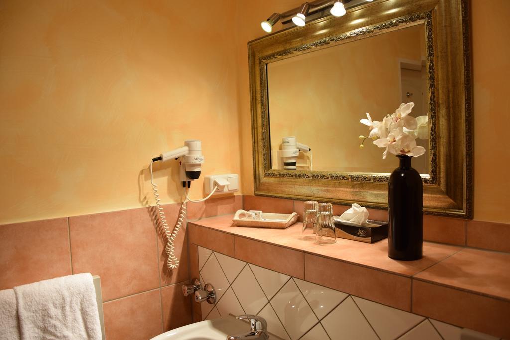 Hotel Landhaus Knappmann Essen Bagian luar foto