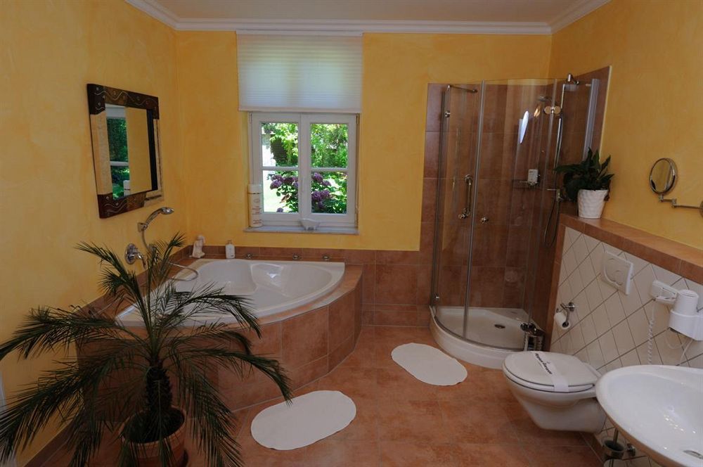 Hotel Landhaus Knappmann Essen Bagian luar foto